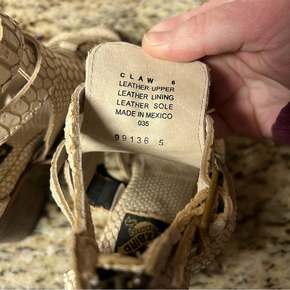 Freebird Claw Sandal Block Heel in White Snake Size 6 - Picture 9 of 13
